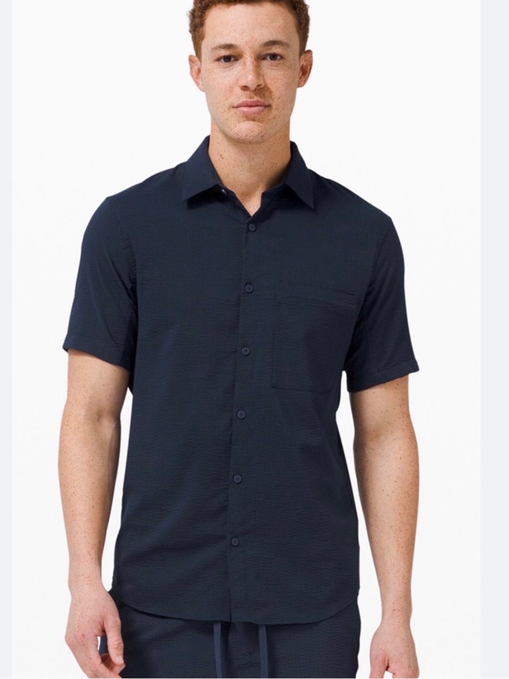 Lululemon Men’s Seersucker Navy Blue Short Sleeve Button Up Shirt size medium